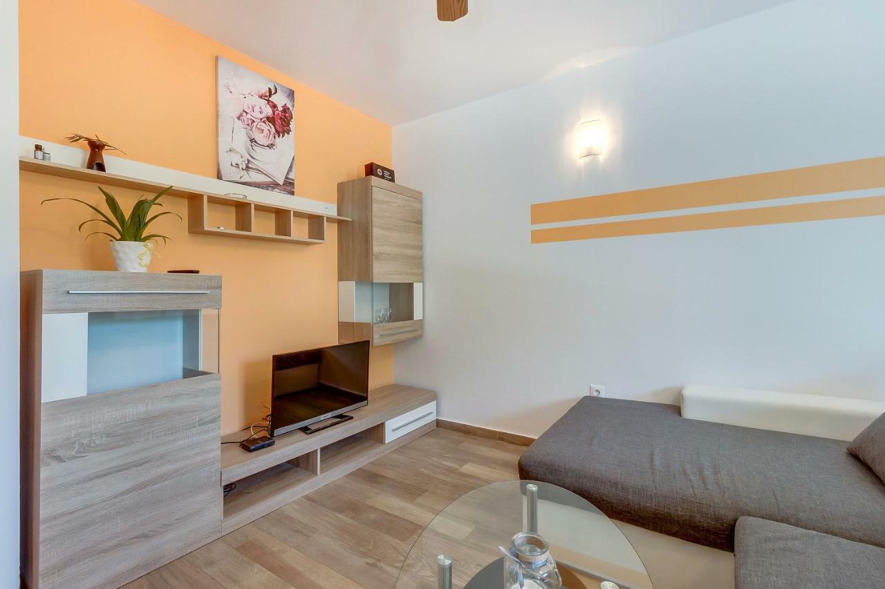 Apartmani Danica Нерезине Экстерьер фото